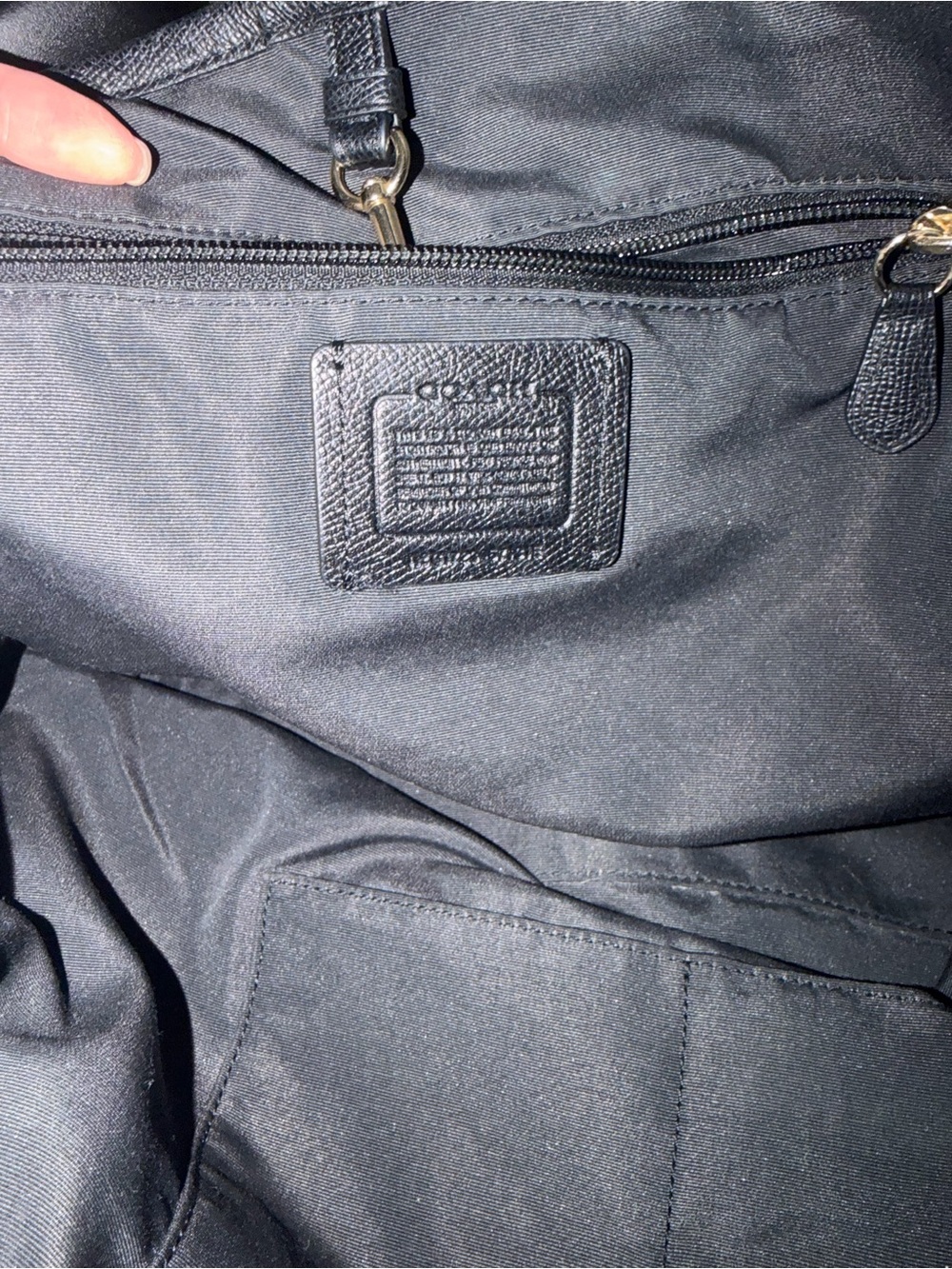 COACH Black Leather Tote Bag - Classic Everyday Carry G1723-57131E - Picture 7 of 14